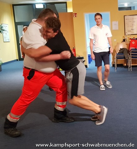 SV_Lehrgang Notfallsanitaeter_2019_011.jpg